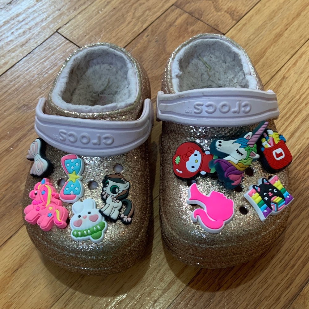 Toddler CROCS Kids Gold Glitter with Charms size 8T